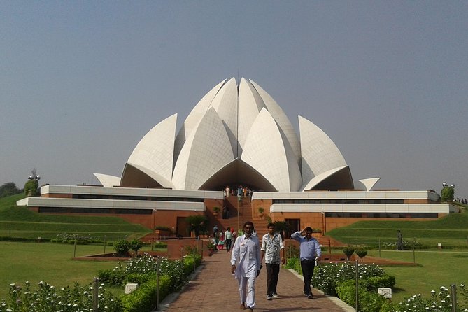 Golden Triangle Tour 3 Night 4 Day by Car Tiger Safari from Delhi - Fatehpur Sikri and the road toward Ranthambore