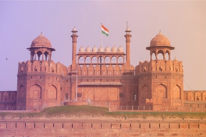 Golden Triangle Tour 3 Nights and 4 Days - Sunrise Taj Mahal plus Fatehpur Sikri and Jantar Mantar