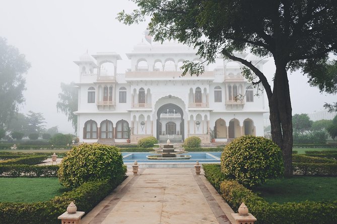 Golden Triangle with Wildlife and Royal Castle Stay - Agra: Taj Mahal with a guide, plus the forts and river gardens