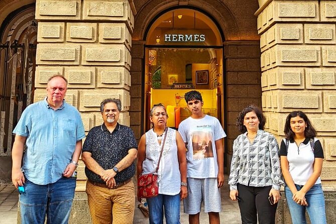 Group Guided Walking Tour in Fort and Colaba - St. Thomas Cathedral and Flora Fountain: sacred calm, then a town-square landmark