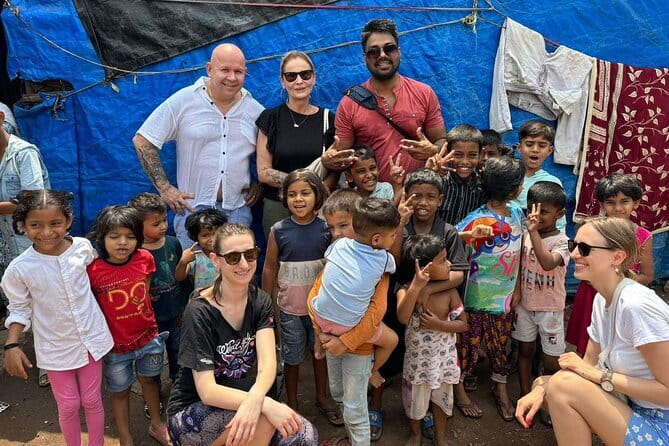 Gufran’s Slum Home Tour in the Mumbai Slums - Key moments you should not rush