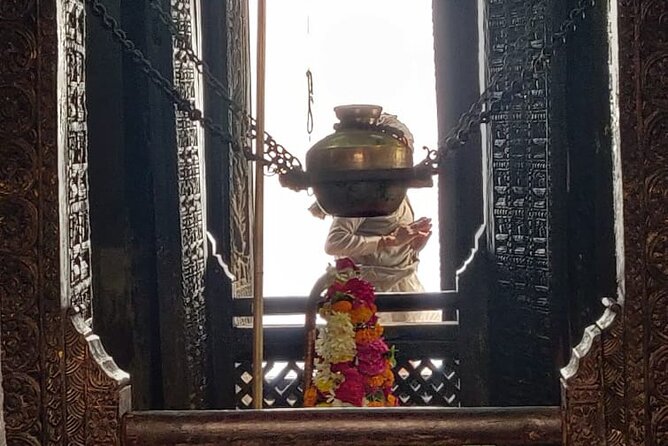Guide francophone à varanasi - Rakesh - Stop 2, Vishalakshi Temple at Mir Ghat: A Temple Dedicated to Vishalakshi