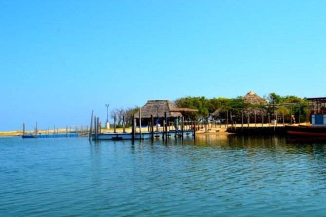 Guided City Tour in Pondicherry with complimentary refreshments - Paradise Beach and Rock Beach: sun, sea air, and a little cruising