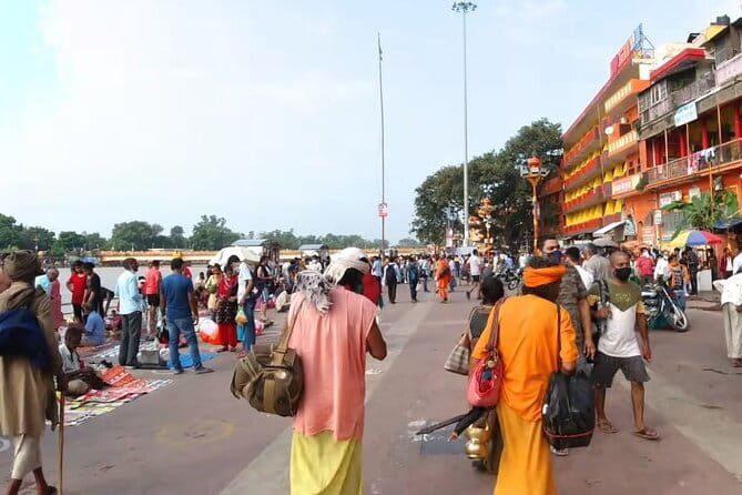 Guided Haridwar Walk with Ghats & Evening Ganga Aarti - Meeting point at Hotel La Casa and pacing for 5 to 6 hours