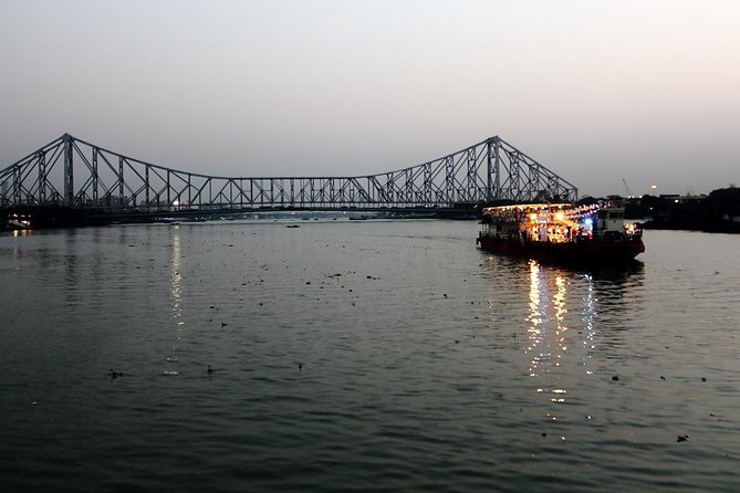Guided Kolkata Sightseeing Trip by Car, Walk & Sunset Cruise Excursion Trip - Why this Kolkata day feels efficient, not frantic