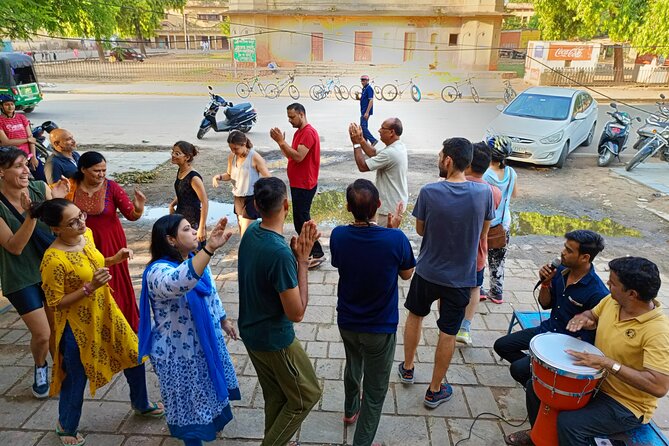 Guided Morning Bicycle Tour with Food Tasting in Jaipur - Start at Raj Mandir Cinema, then roll into the Walled City