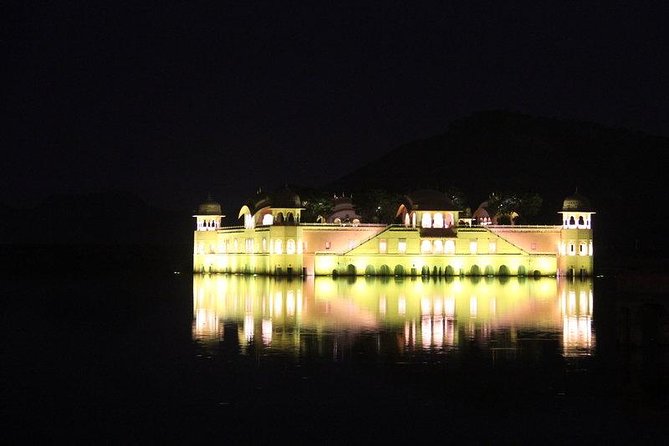 Guided Night Tour of Jaipur With Optional Street Food Tasting - Price and logistics: what $63 buys you