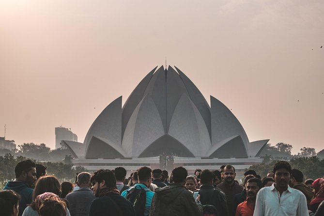 Half-Day Delhi Temple Tour with Pick-Up & Drop-Off - What makes the guide factor so important