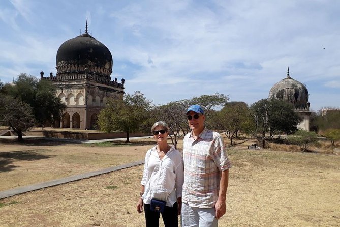 Half day Hyderabad tour to Golkonda fort & Qutub Shahi tombs in private car - The Value of a Local Guide in a Private Setting