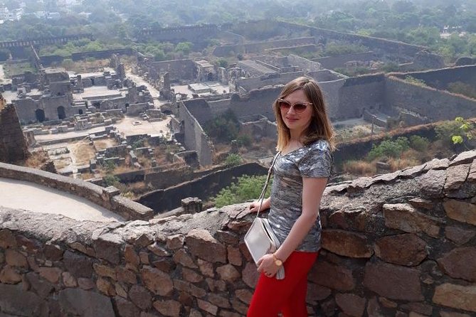 Half day Hyderabad tour to Golkonda fort & Qutub Shahi tombs in private car - Orientation Time: What You Should Expect Before the Fort
