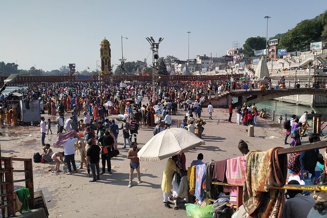 Haridwar Tanga Tour: Visit -Temples, Ashrams, Ghats & Ganga Aarti - Har Ki Pauri Ghat: rituals, bazar time, and the big evening moment