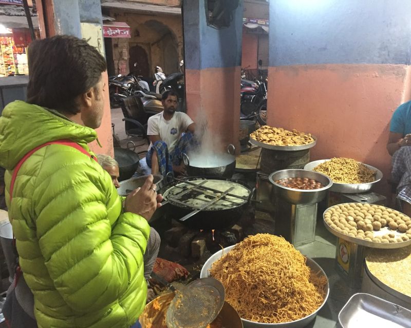 Heritage Walk & Street Food Tasting in Jaipur - Golcha Cinema to the Old Markets: How the Route Feels