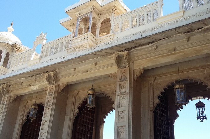 Highlights of Udaipur : A Private Guided tour - Lake Pichola banks, royal palaces, and a guide who knows the details