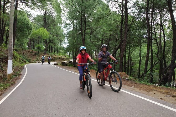 hilloferry - a guided cycling tour - Dharamsala mountain biking in 3 hours, the way it should feel