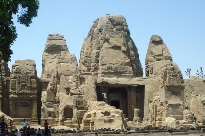 Historical Tour including Unesco Kangra fort & Rock cut temple from Dharamshala - Price and logistics: private car, lunch, and the foreign-tour entrance fee