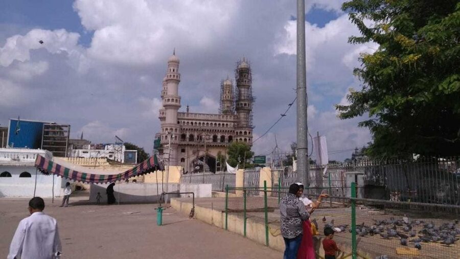 Hyderabad: Heritage Walking Tour of Old City and Charminar - Why Old City Hyderabad works best as a walking tour