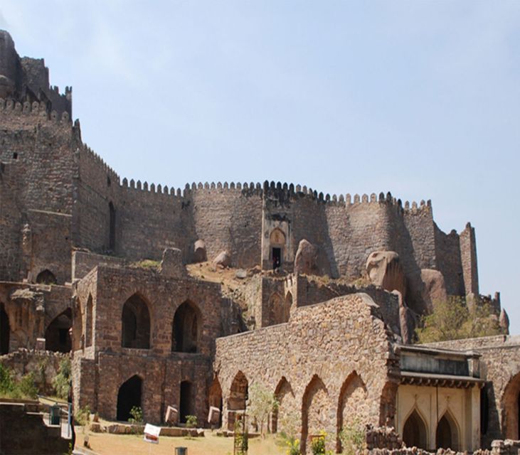 Hyderabad: Private City Tour with Evening Boat Ride - Golkonda Fort: water magic, echo palaces, and the Fateh Rahben legend