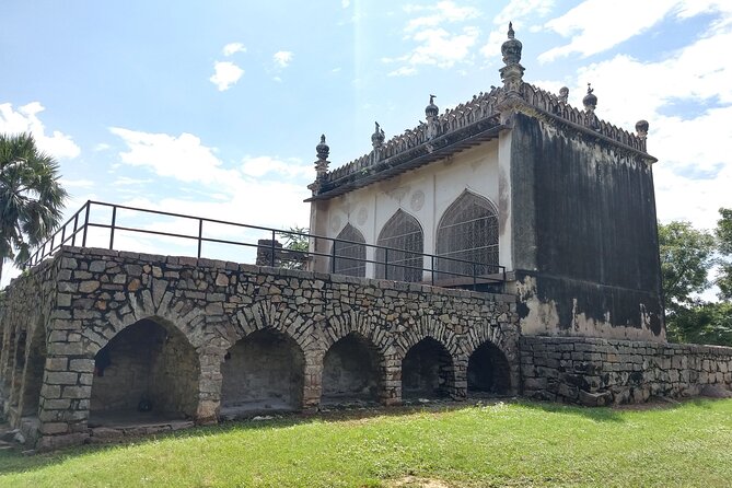 Hyderabad: Private Guided Tour of Golconda Fort, Royal Necropolis - Who this Golconda and Necropolis tour fits best