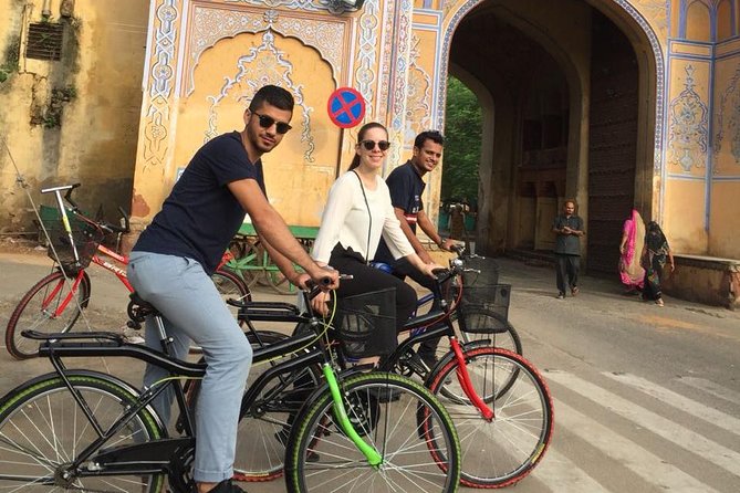 I Bike Inside Jaipur - Hawa Mahal and Wind Palace views, right up front
