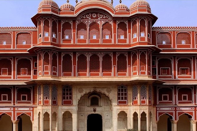 Immersive culture tour of Pune by private car with guide and local lunch - Start at Dagdusheth Halwai Ganpati Mandir for the Story of Pune