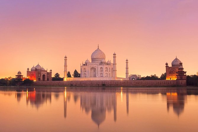 India Golden Triangle Tour 03 Nights 04 Days with Accommodation - Jaipur in a Tight Loop: Amber Palace, Hawa Mahal, City Palace, Jantar Mantar, Jal Mahal