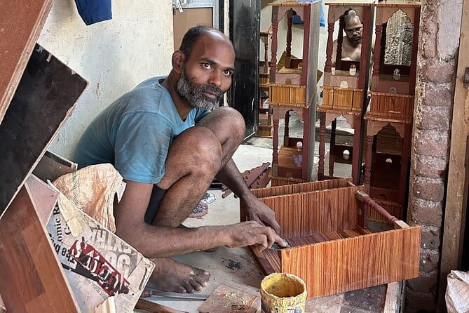 Inside Dharavi: A Unique Slum Tour with an Local Guide - Third Wave Coffee start: quick orientation, then you’re moving