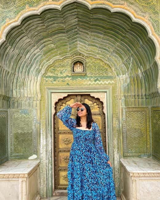 Jaipur: 2-Day City Sightseeing Tour with Cab & Guide - Day 1 at a Glance: Hawa Mahal, City Palace, and Jantar Mantar