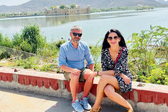 Jaipur: 2 Days private City Tour With Guide - Jal Mahal, Gaitore Ki Chhatriyan, and the crafts stops for real Jaipur