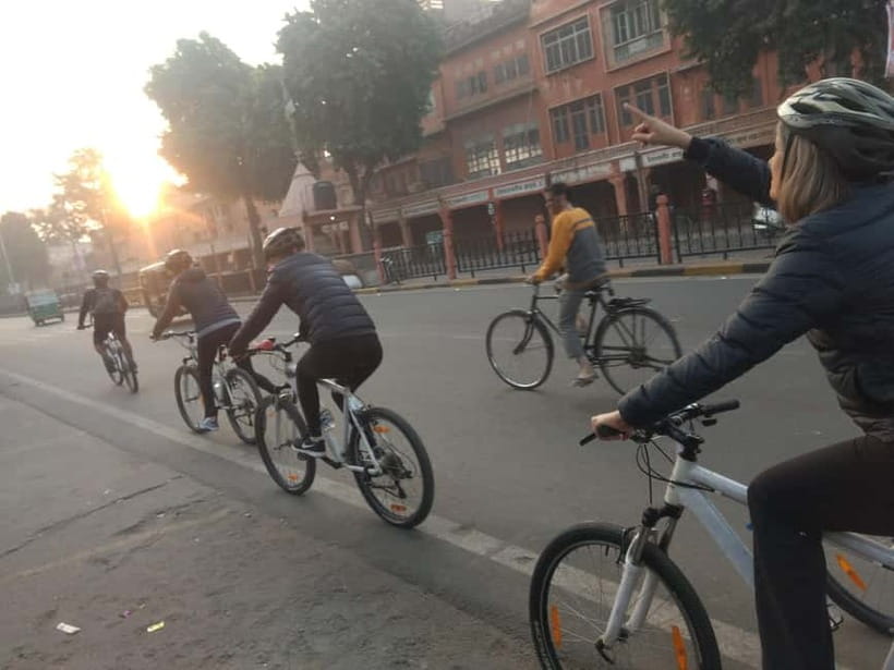 Jaipur: 3-Hour Morning Bike Tour of Jaipur Old City - Chaiwala stop: where the tour earns its first big smile