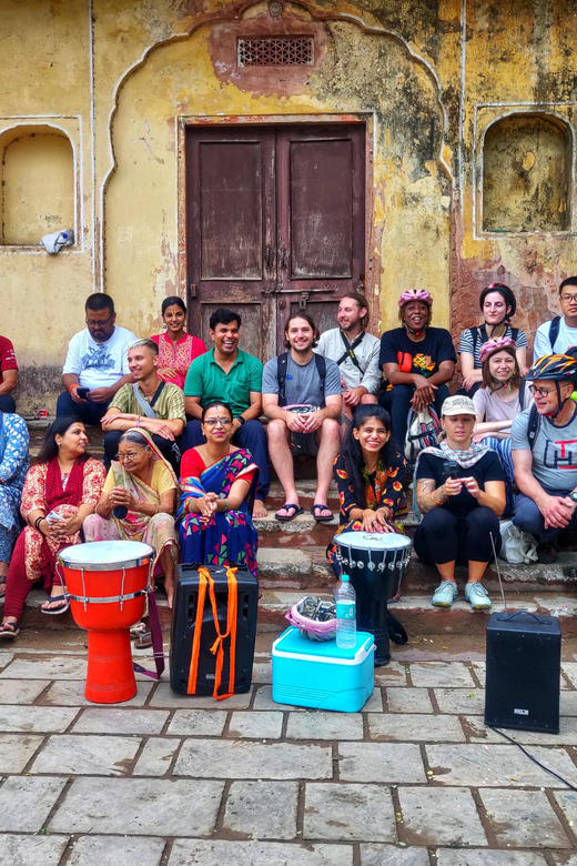 Jaipur: 3-Hour Morning Bike Tour of Jaipur Old City - Krishna temple ceremony at Govind Dev Ji