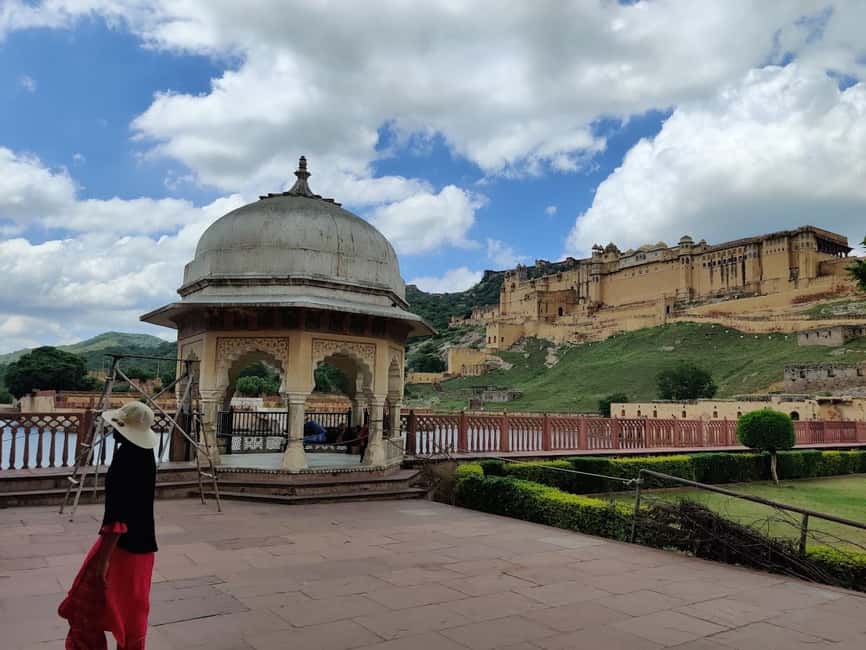 Jaipur: Amber Fort Guided Tour and Entry Ticket - Sheesh Mahal: mirrorwork that actually feels magical