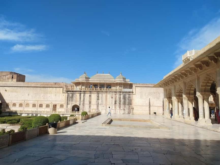 Jaipur: Amber Fort Guided Tour and Entry Ticket - Diwan-i-Khas: private audience and the shift in atmosphere