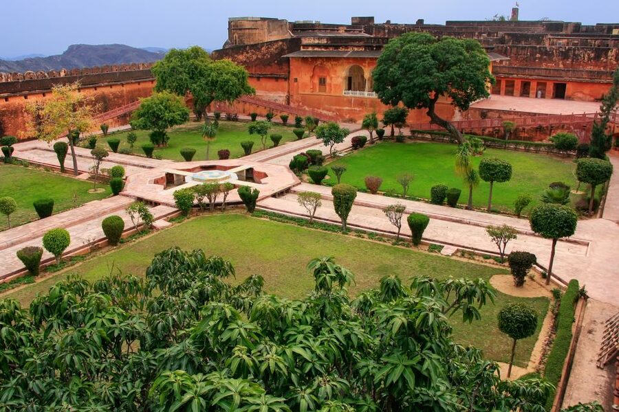 Jaipur Amer Fort, Jal Mahal & Stepwell Private Half-Day Tour - Private Guide and AC Car, What You Really Get