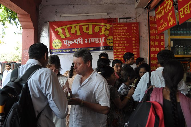 Jaipur Bazaar & Food Walking Tour - Meeting at Roop Rani Bangles: finding the start and settling in