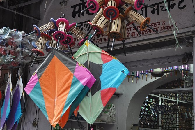 Jaipur Bazaar & Food Walking Tour - Street food tasting: samosa, lassi, kulfi, and how to eat well