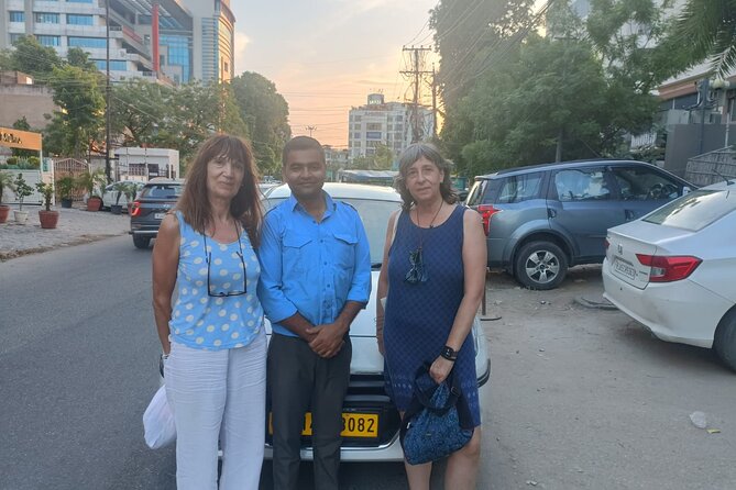 Jaipur Car tour with English driver - Your English-speaking driver, pickup, and the comfort extras