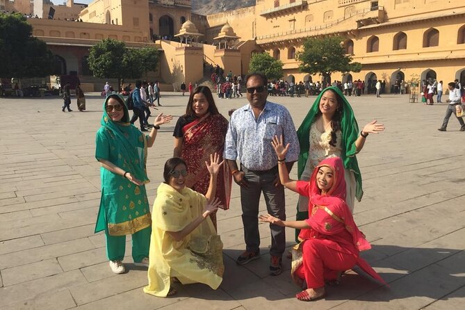 Jaipur City Day Trip from Delhi with Buffet Lunch - Panna Meena ka Kund stepwell: a quick stop with strong visual character