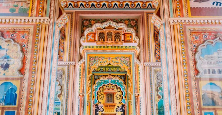 Jaipur City Tour: City Palace, Jantar, Hawa & Jal Mahal - City Palace: where you see royal life through objects and stories