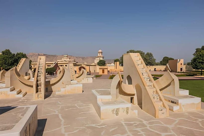 Jaipur: Elephant Activities Feed, Paint & Ride with Pickup - Should you book this elephant and Jaipur experience?