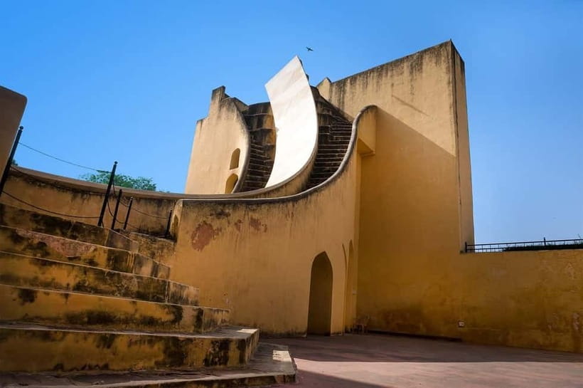 Jaipur: Elephant Activities Feed, Paint & Ride with Pickup - How photography and guides shape the experience