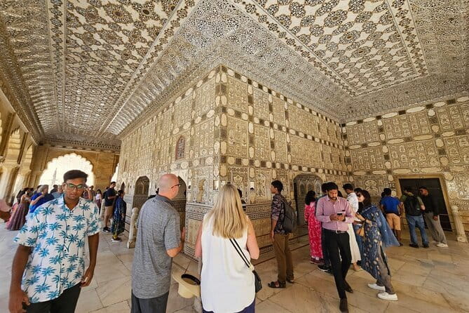 Jaipur Full Day Attractions Tour by AC Car with Local Guide - Amer Palace and Fort: Starting With the Most Dramatic Royal View