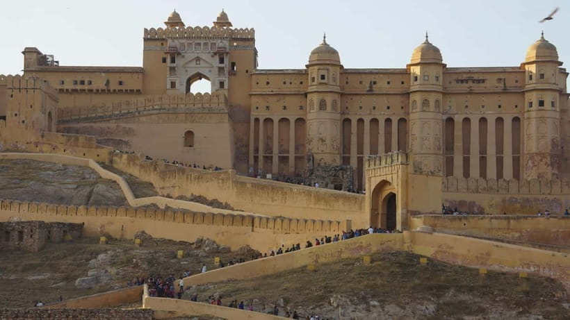 Jaipur: Full-Day City Tour with Car, Guide & Skip-the-Line - Hawa Mahal: the lattice masterpiece, plus a smart first stop
