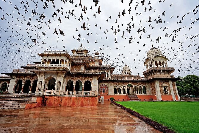 Jaipur Full-Day Heritage Tour with Guide - Jal Mahal and Royal Gaitor: Short Breaks With Strong Atmosphere