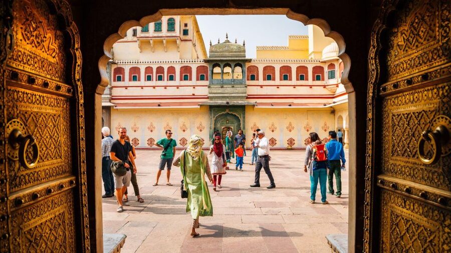 Jaipur: Full-Day Private Sightseeing Tour by Tuk Tuk - City Palace: Where Rajput, Mughal, and European Influences Show Up
