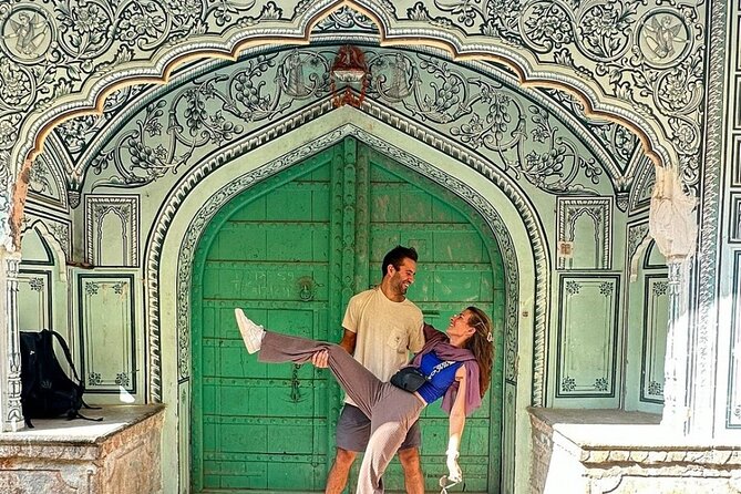Jaipur Full Day Tour By Car And Guide With Hotel Pickup - Gaitore Ki Chhatriyan: royal memorials near Nahargarh