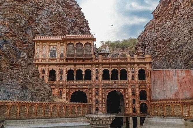 Jaipur Full Day Tour By Car And Guide With Hotel Pickup - City Palace: the royal complex where the day shifts from exterior to interior