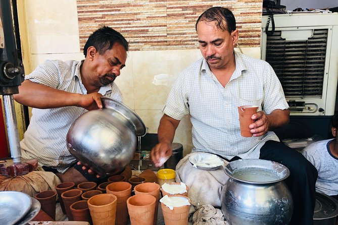 Jaipur Guided Food Walk Eat Just Like a Local - Raj Mandir Cinema to Tripolia Gate, the route in plain terms