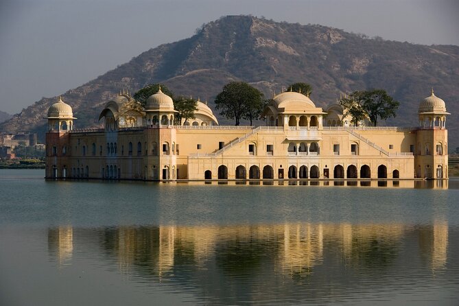 Jaipur Guided Tour with Monkey Temple - Panna Meena ka Kund Stepwell, Then Jal Mahal’s Pause