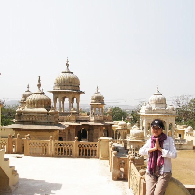 Jaipur: Half-Day Guided Sightseeing Tour with Flower Market - Amber Fort and Ramgarhmode: where the day gets more scenic