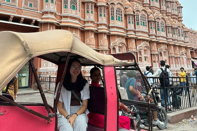 Jaipur Half-Day Heritage Tour by Women-Driven E-Rickshaw - Stop 4: City Palace, courtyards and the feel of royal space